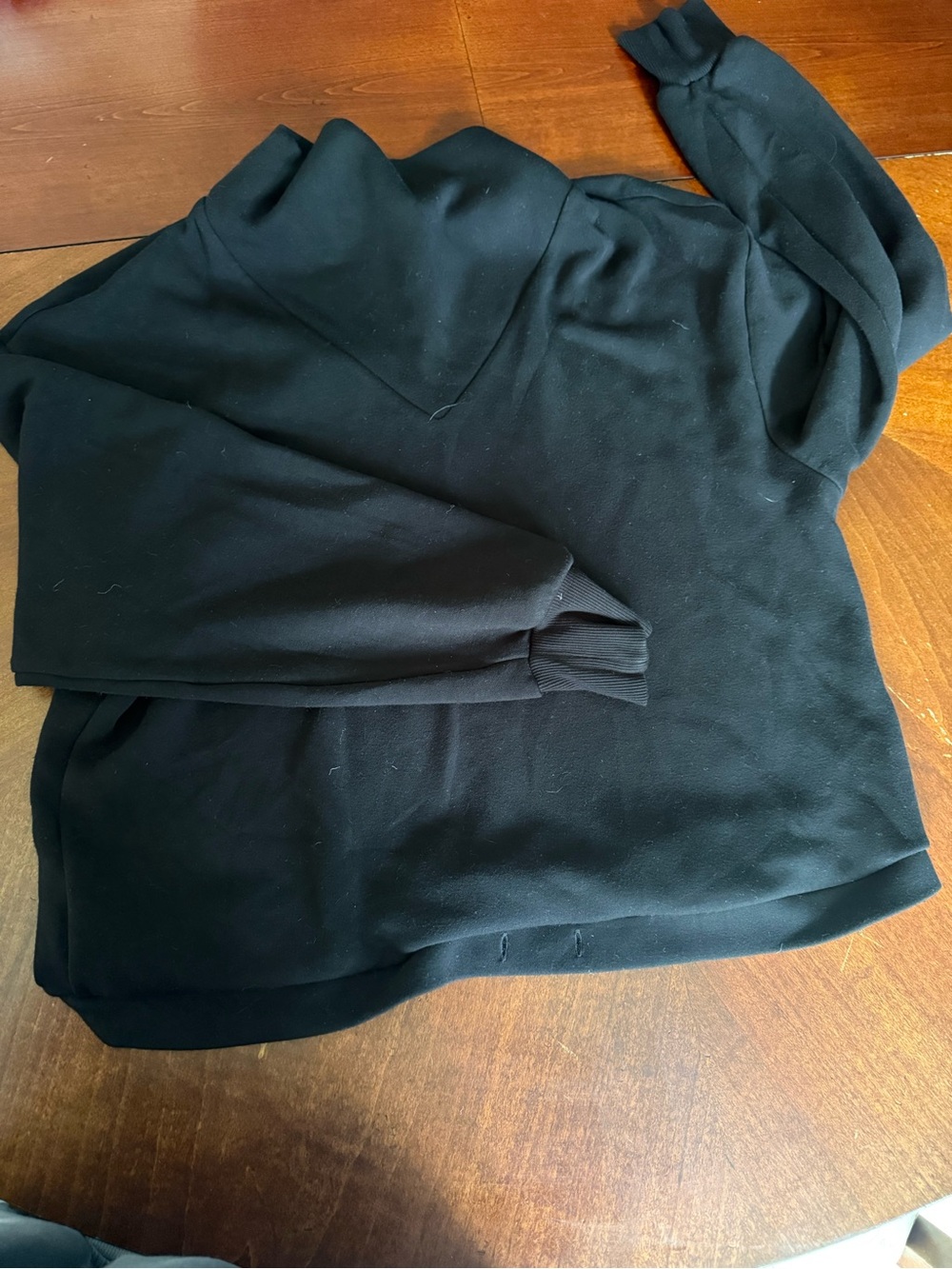 Varley Double Soft Black Mockneck. Good condition just missing draw string.